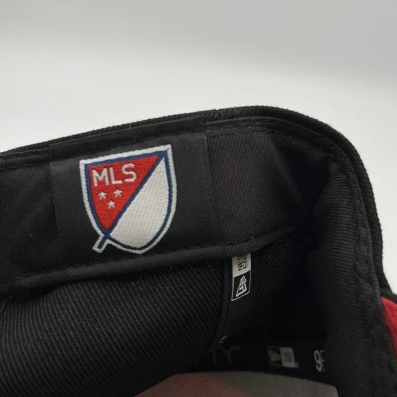 Atlanta United New Era 9FIFTY Hat Cap Snap Back Patch MLS Soccer Football NEW - Picture 10 of 10